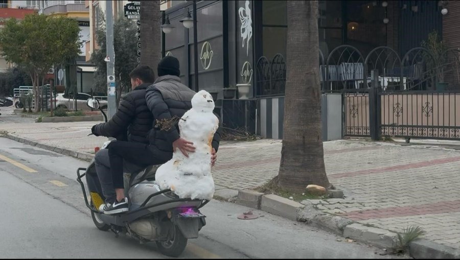 Kardan Adamı Motosikletle Taşıdı