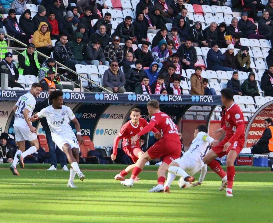 Trendyol Süper Lig: Antalyaspor: 2 - Kasımpaşa: 0 (ilk Yarı)