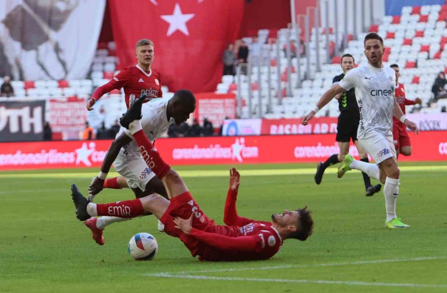 Trendyol Süper Lig: Antalyaspor: 2 - Kasımpaşa: 1 (maç Sonucu)