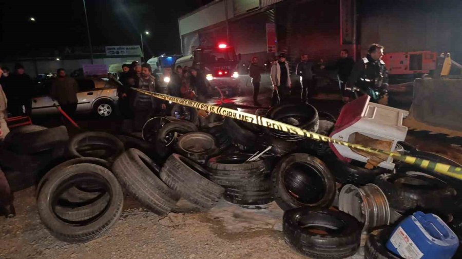 Sanayi Sitesinde Korkutan Yangın Ekiplerin 3 Saatlik Müdahalesi İle Söndürüldü