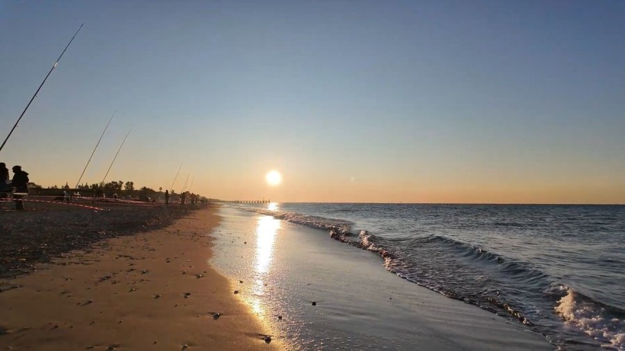 Antalya’da Kıyıdan Balık Yakalama Turnuvası