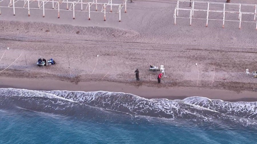 Antalya’da Kıyıdan Balık Yakalama Turnuvası