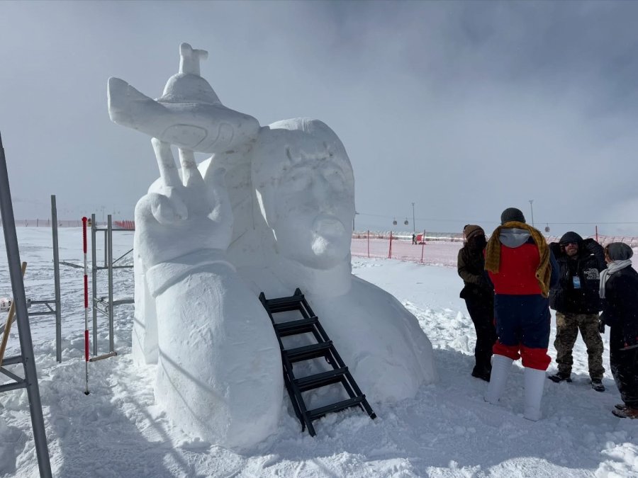 Erciyes’in Karı Sanat Eserine Dönüştü