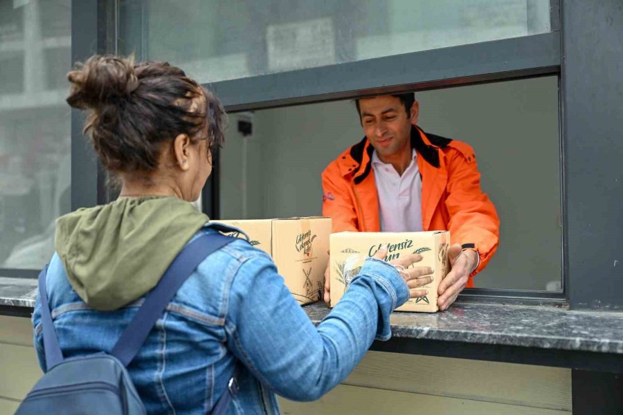 Mersin Büyükşehir Belediyesi, İhtiyaç Sahiplerine Desteğini Sürdürüyor