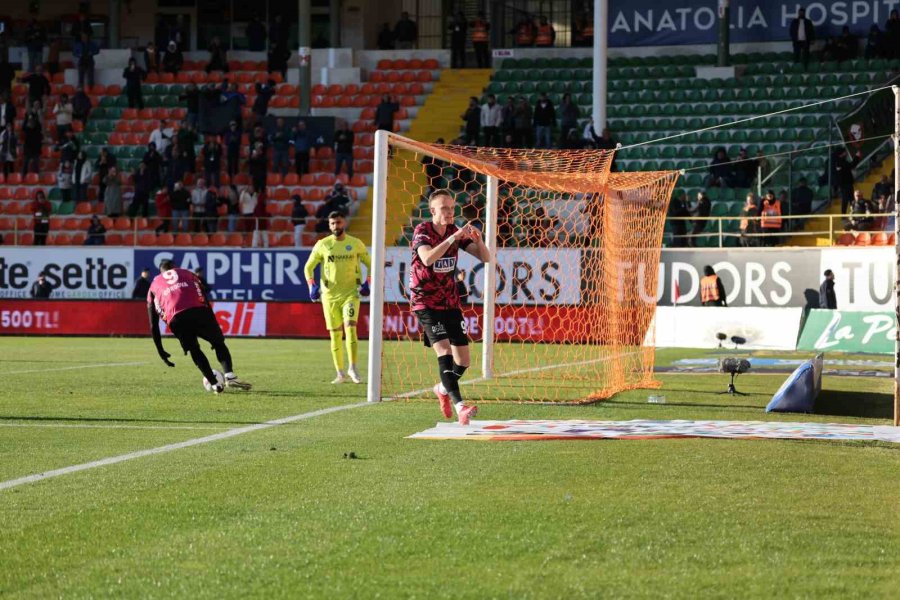 Trendyol Süper Lig: Alanyaspor: 3 - Adana Demirspor: 2 (maç Sonucu)