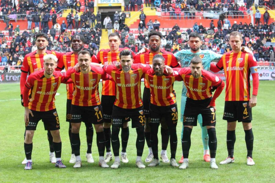 Trendyol Süper Lig: Kayserispor: 1 - Göztepe: 0 (ilk Yarı)