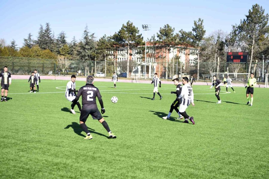 Anadolu Üniversitesi Öğrenci Spor Turnuvaları’nın 2’nci Yarısı Başladı