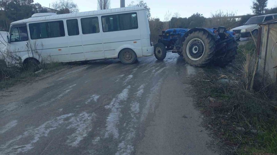 Gazipaşa’da Okul Servisi Buzlu Yolda Kaydı, Korku Dolu Anlar Yaşandı