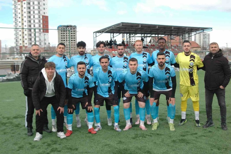 Emt Döğergücü Fk Namağlup Şampiyon