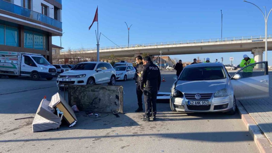 Karaman’da Otomobil Seyyar Arabaya Çarptı: 1 Yaralı