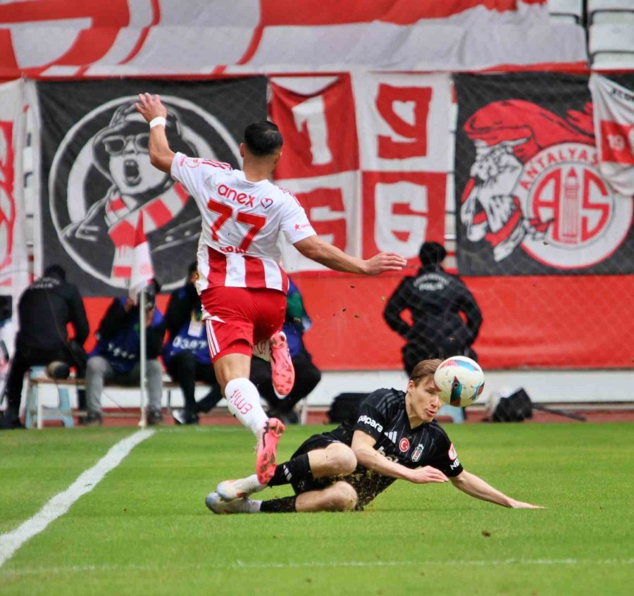 Ziraat Türkiye Kupası: Antalyaspor: 0 - Beşiktaş: 1 (ilk Yarı)