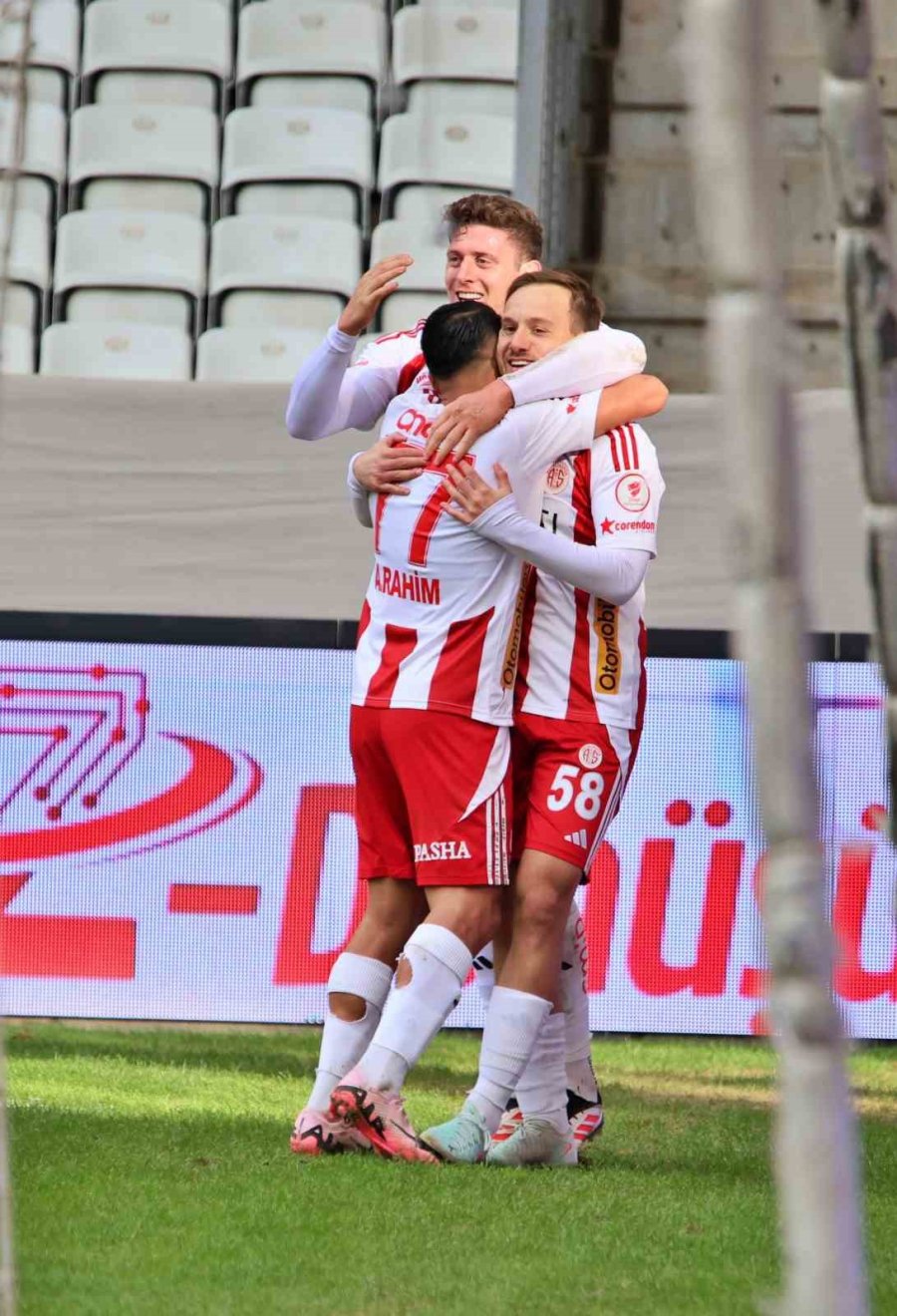 Ziraat Türkiye Kupası: Antalyaspor: 1 - Beşiktaş: 2 (maç Sonucu)