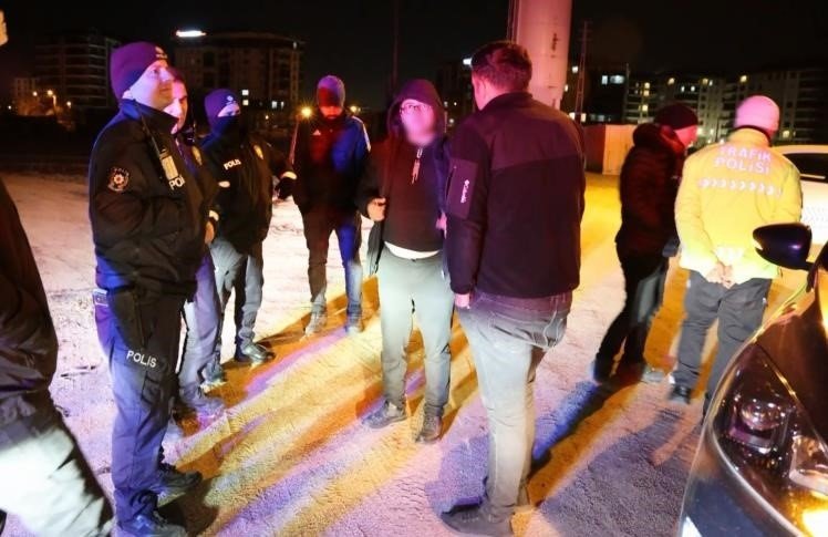 5 Yıl Önce Kaçmıştı, Yine Polisleri Peşine Taktı