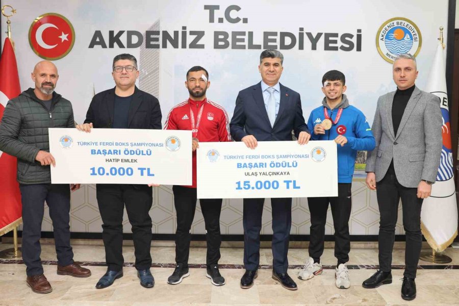 Mersinli Boksörler Konya’dan Madalya İle Döndü