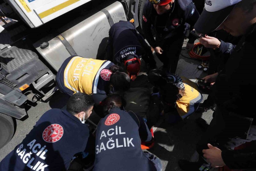 Yaşlı Adam Tırın Altında Kaldı, Yol Arkadaşının "vay Ali’m Vay" Feryadı Yürek Burktu