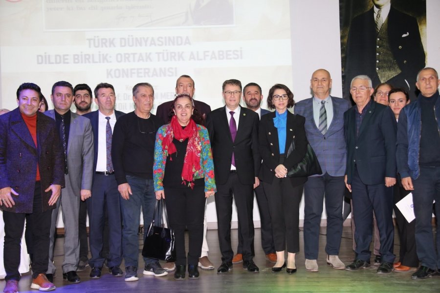 Akdeniz Üniversitesi’nde ‘türk Dünyasında Dilde Birlik: Ortak Türk Alfabesi’ Konferansı