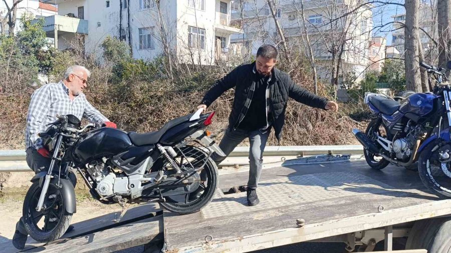 Antalya’da 11 Plakasız Motosiklete 132 Bin 513 Tl Para Cezası