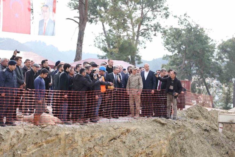 Kumluca’da Yeni Jandarma Binasının Temeli Atıldı