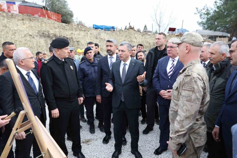 Kumluca’da Yeni Jandarma Binasının Temeli Atıldı