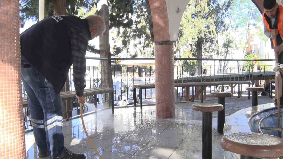 Kepez Belediyesi Ramazan Öncesi Cami Ve Cemevlerini Temizledi