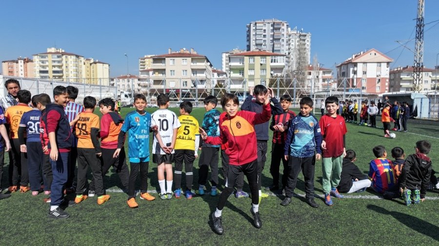 Kocasinan Belediyesi Spor Kulübü, Geleceğin Yıldız Futbolcularını Arıyor