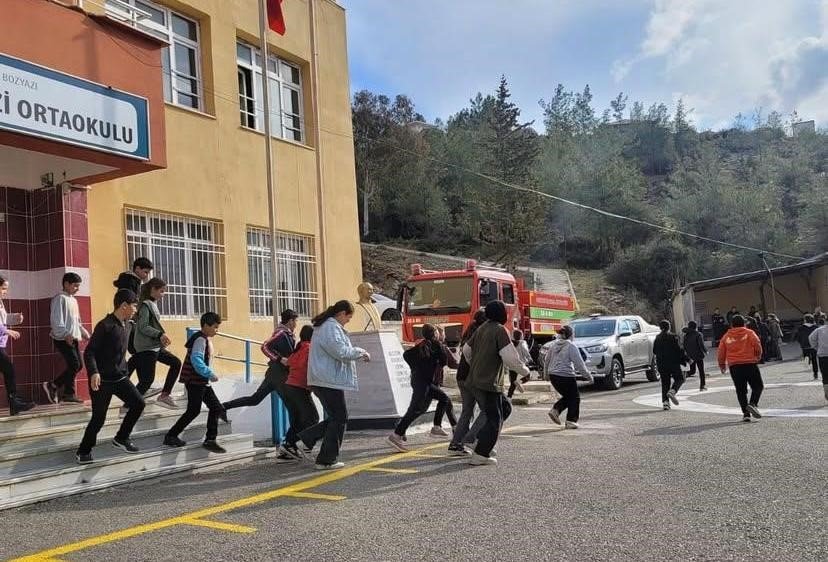 Bozyazı’da Sivil Savunma Haftası Kapsamında Tatbikat Düzenlendi