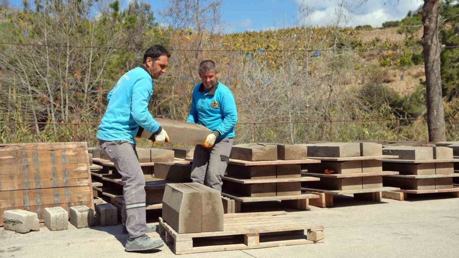 Alanya’da Bordür Parke Üretim Tesisi Yeniden Hizmete Başladı