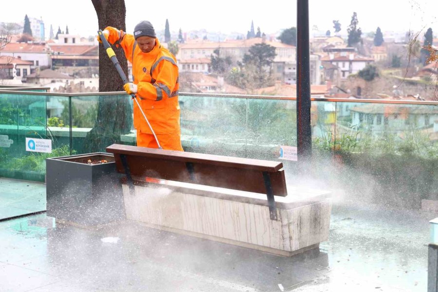 Büyükşehir Temizlik Envanterini Genişletiyor