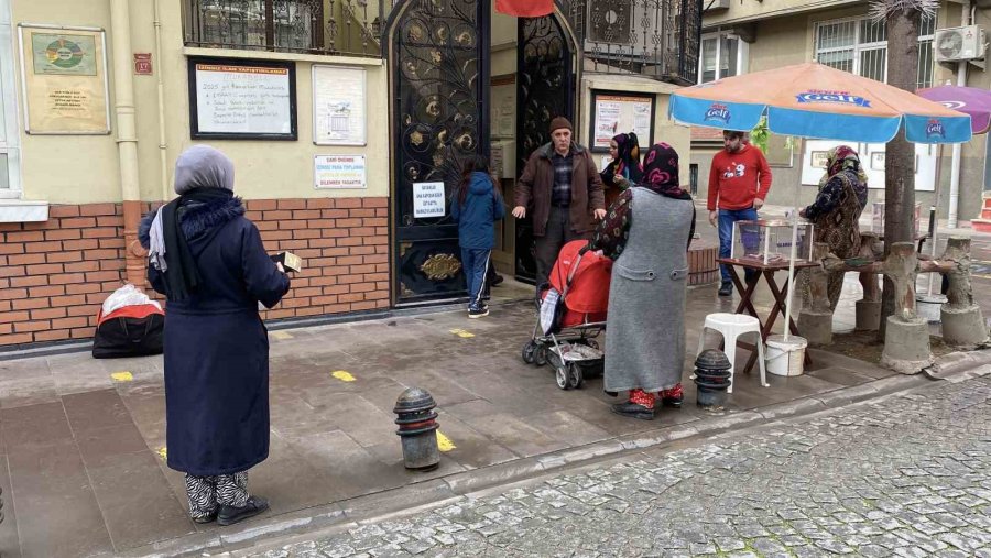 Ramazan Ayı’nın Gelmesiyle Dilenciler Arttı