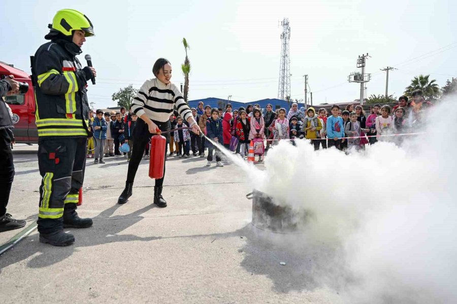 Mersin’de Çocuklara Afet Eğitimi Verildi