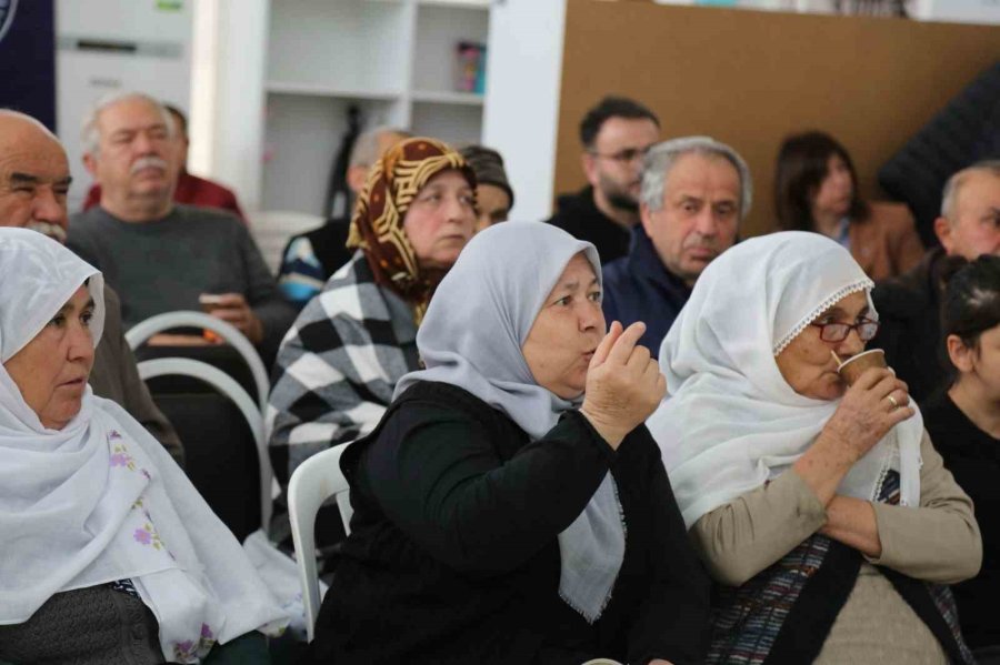 Büyükşehir Sarıcakayalı Üreticileri Bilgilendirdi