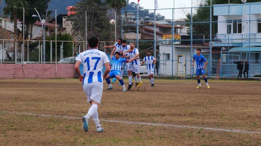 Kemer, Amatör Kümeye Puanla Başladı