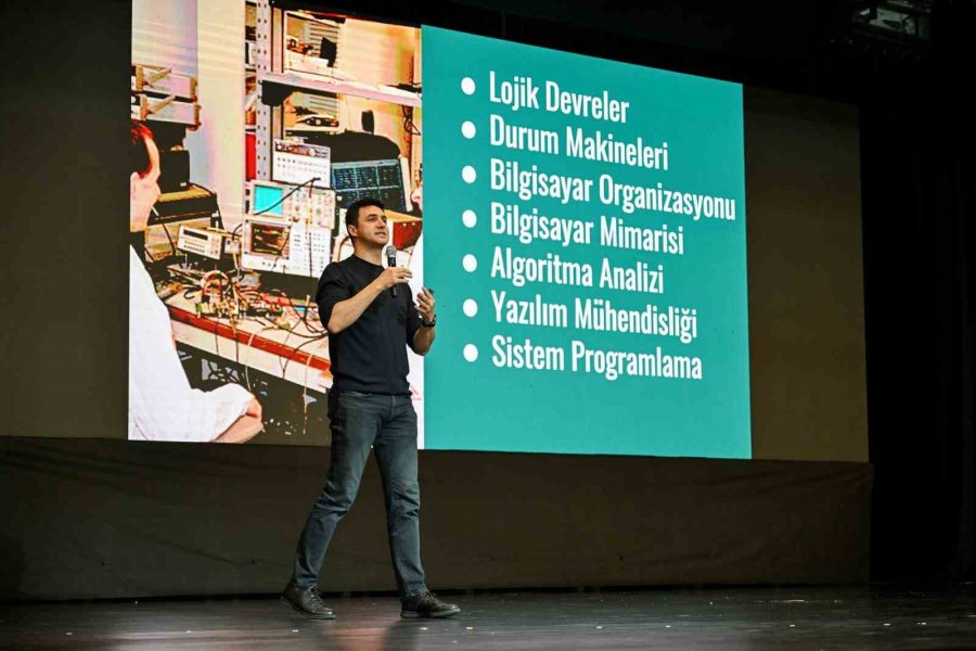 Mersin’de Yks’ye Hazırlanan Öğrencilere Meslek Tanıtım Semineri Düzenlendi