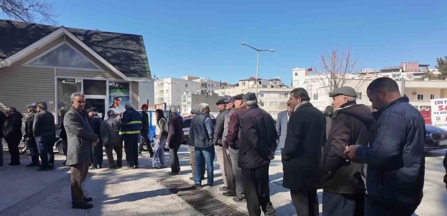 Mersin’de Halk Ekmek Büfesinde Ramazan Ayı Boyunca Ekmek 2.5 Lira