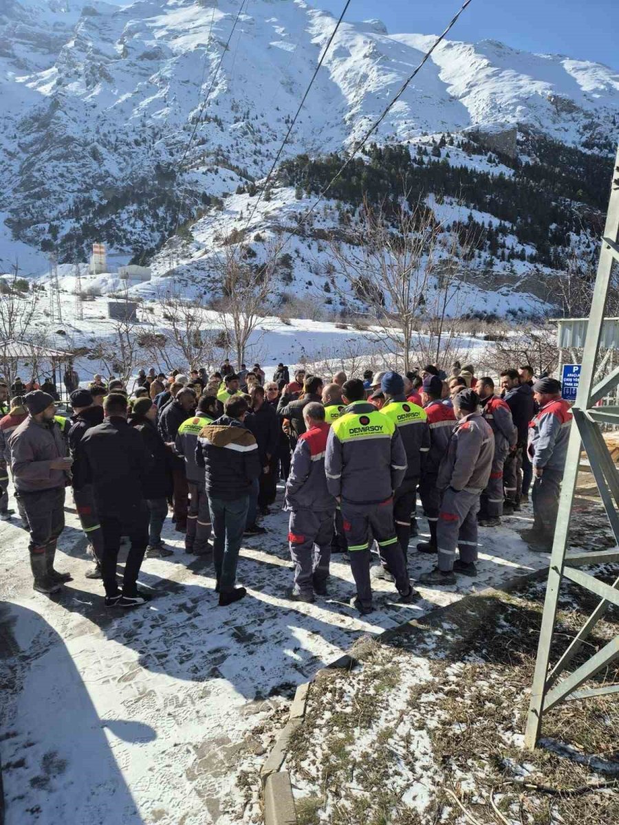 Niğde’de Maden Köyünde İşçi Eylemi