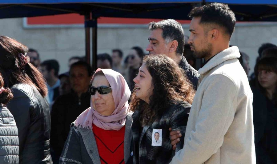 Kazada Hayatını Kaybeden Polis Memurunun Kızının Feryadı Yürekleri Dağladı