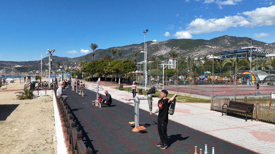 Alanya’da Osmanlı’dan Kalma ’lobut Çevirme’ Sporuna Büyük İlgi