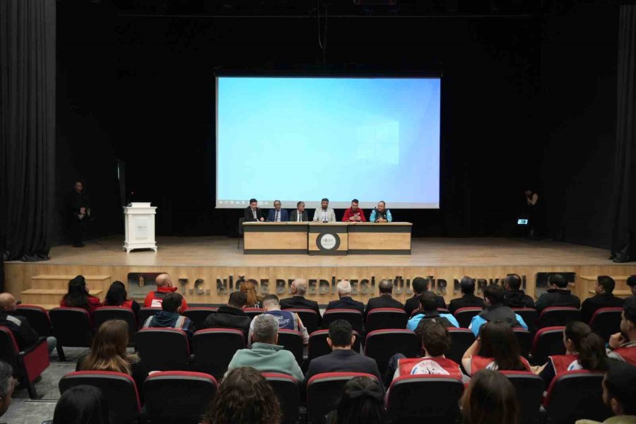 Depreme Dirençli Şehirlerin Nasıl Olabileceği Bu Panelde Konuşuldu