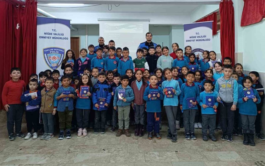 Polislerden Öğrencilere Güvenlik Eğitimi