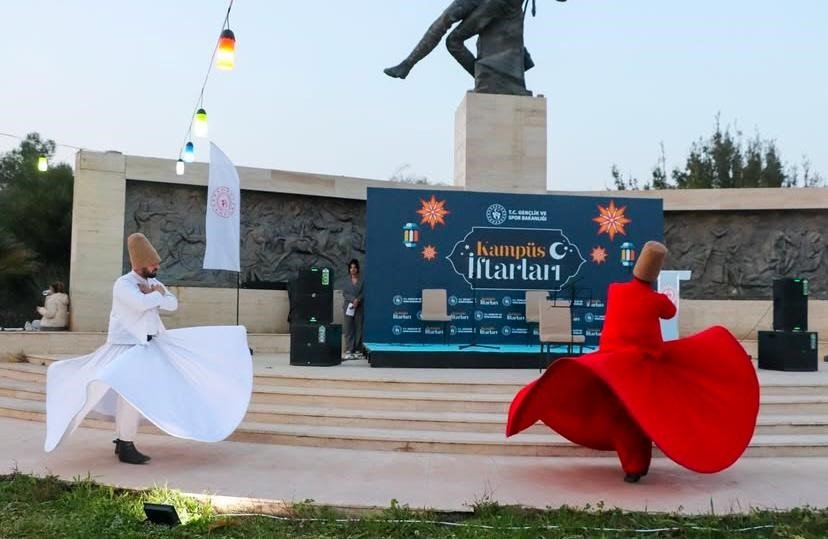 Antalya’da Kampüs İftarına Öğrencilerden Yoğun İlgi