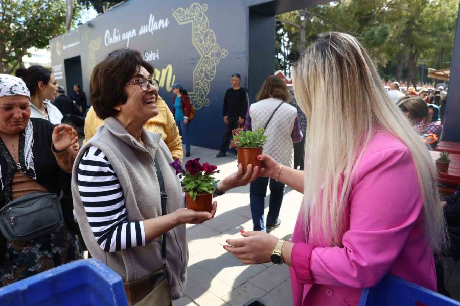 Büyükşehir Belediyesi, 8 Mart Dünya Kadınlar Günü’nü Renkli Etkinliklerle Kutladı