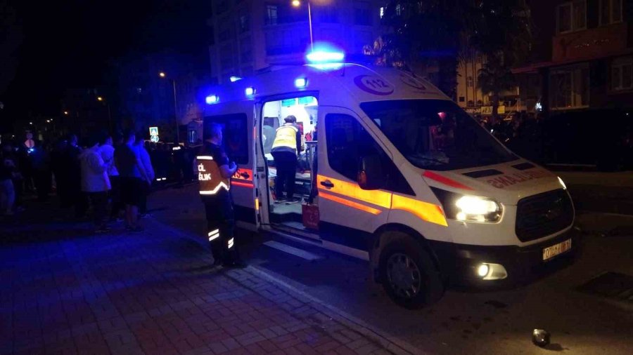 Antalya’da Ehliyetsiz Sürücü Dehşet Saçtı: 4 Yaralı