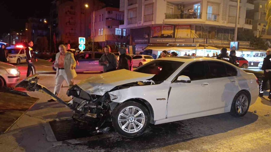 Antalya’da Ehliyetsiz Sürücü Dehşet Saçtı: 4 Yaralı