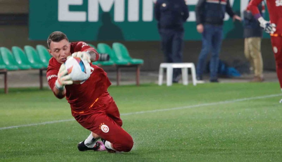 Trendyol Süper Lig: Alanyaspor: 1 - Galatasaray: 0 (maç Devam Ediyor)