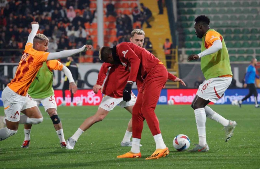 Trendyol Süper Lig: Alanyaspor: 1 - Galatasaray: 0 (maç Devam Ediyor)