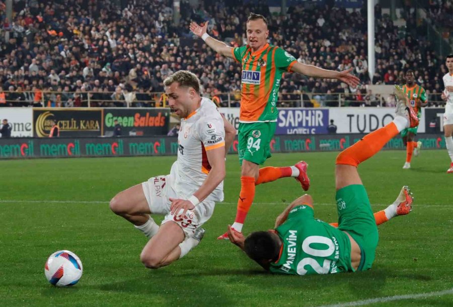 Trendyol Süper Lig: Corendon Alanyaspor: 1 - Galatasaray: 2 (maç Sonucu)