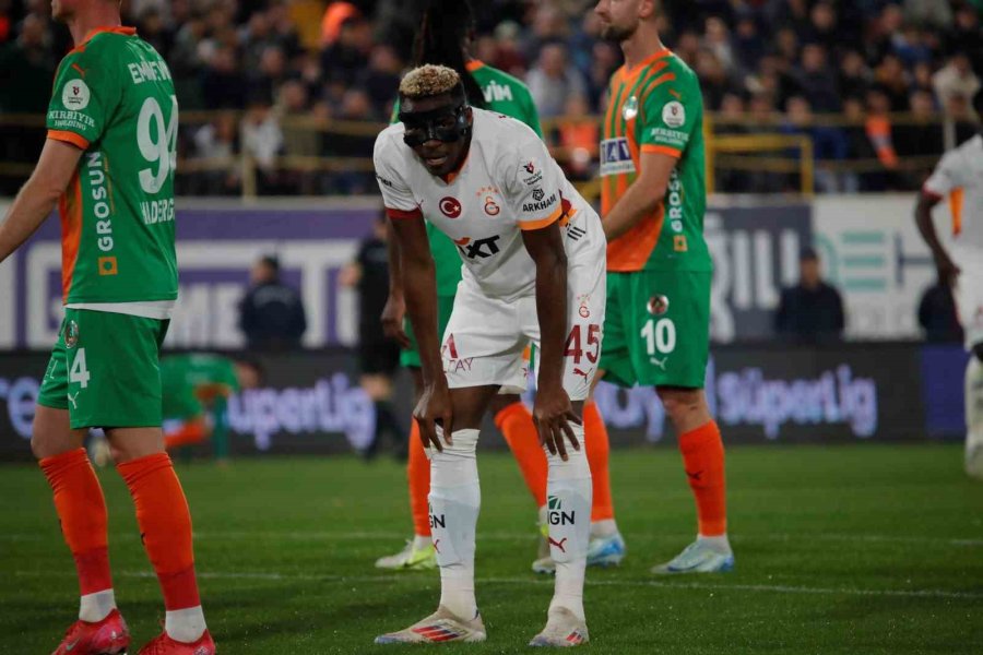 Trendyol Süper Lig: Corendon Alanyaspor: 1 - Galatasaray: 2 (maç Sonucu)