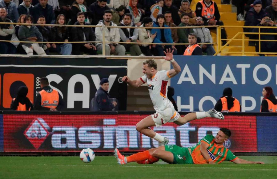 Trendyol Süper Lig: Corendon Alanyaspor: 1 - Galatasaray: 2 (maç Sonucu)