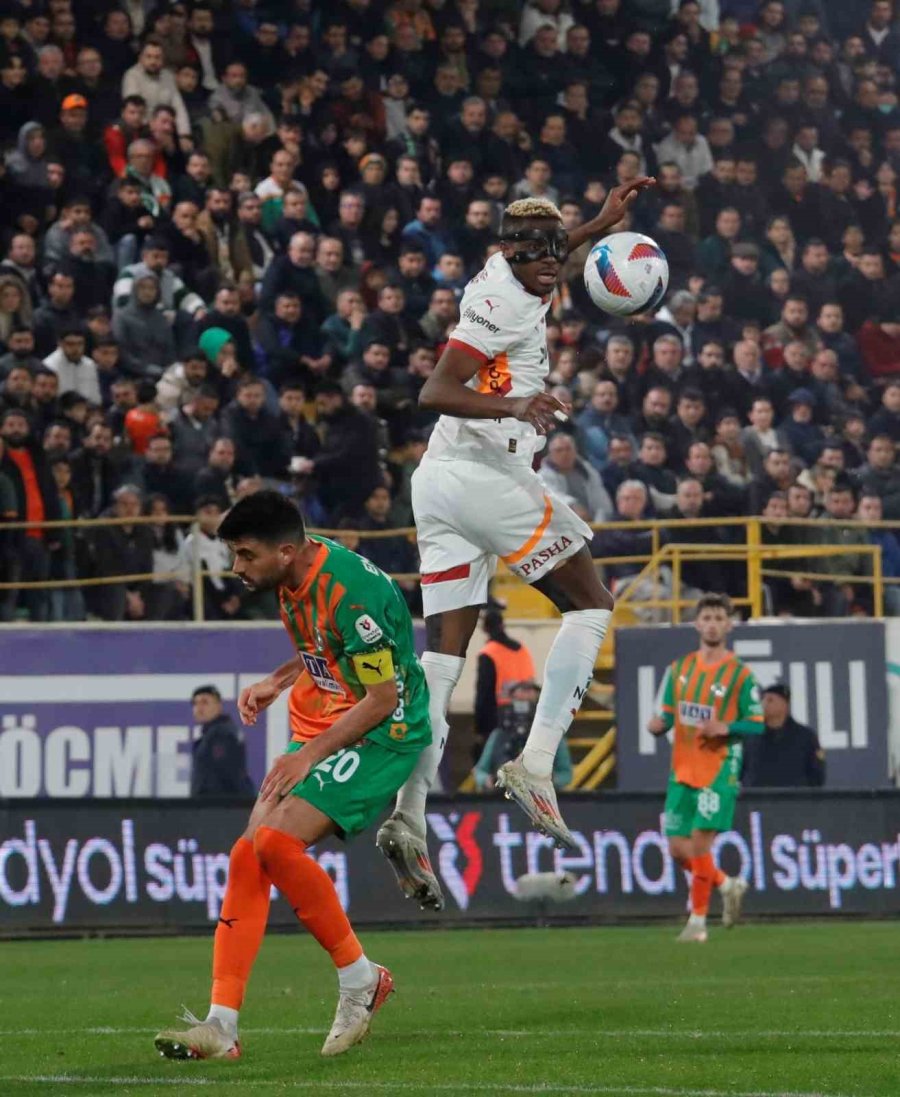 Trendyol Süper Lig: Corendon Alanyaspor: 1 - Galatasaray: 2 (maç Sonucu)