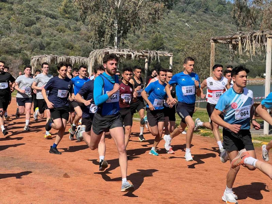 Anadolu Üniversitesi Kros Takımı Türkiye Şampiyonu Oldu